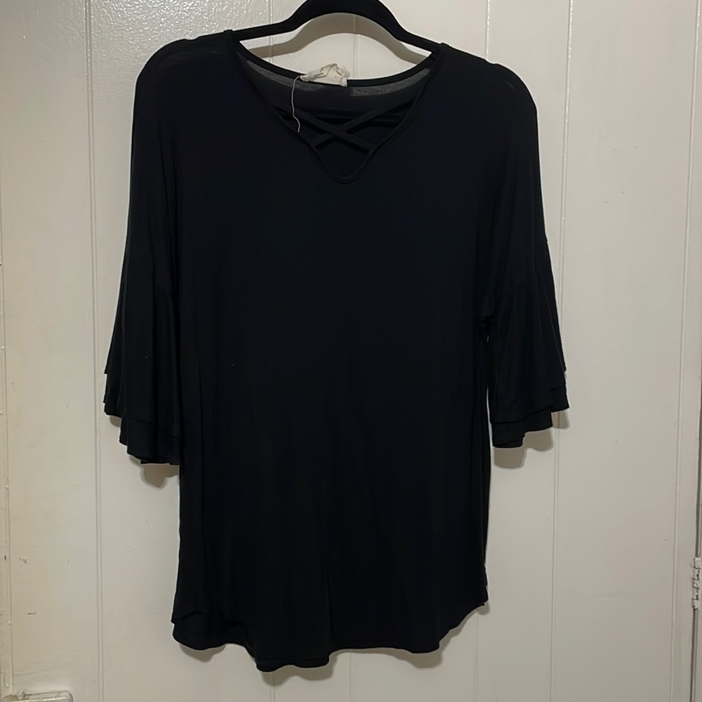 Flutter sleeve top